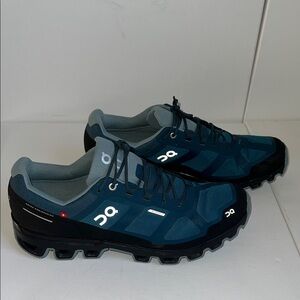 EUC On Cloud Men’s ON Cloudventure Waterproof Trail Running Shoe 11.5